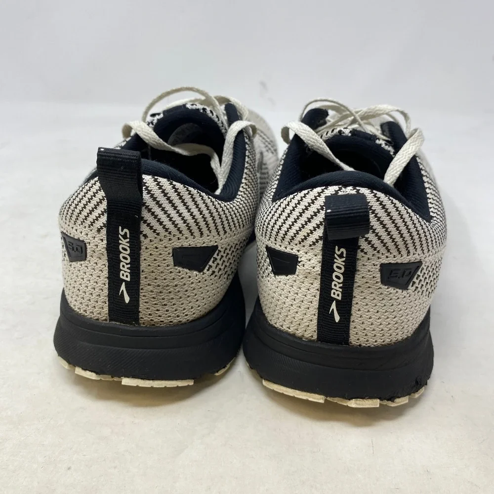 Brooks‎ Revel 5 Womens Running Shoes White Black 1203611B121 Size 9.5 Medium B